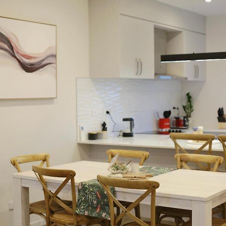 Cozy And Comfortable, Sunny Three-Storey Building โอ๊คแลนด์ ภายนอก รูปภาพ