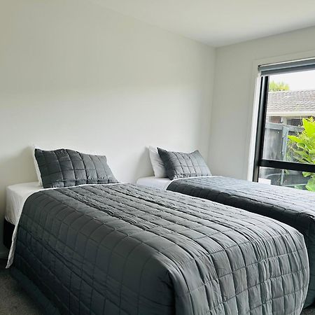 Cozy And Comfortable, Sunny Three-Storey Building โอ๊คแลนด์ ภายนอก รูปภาพ