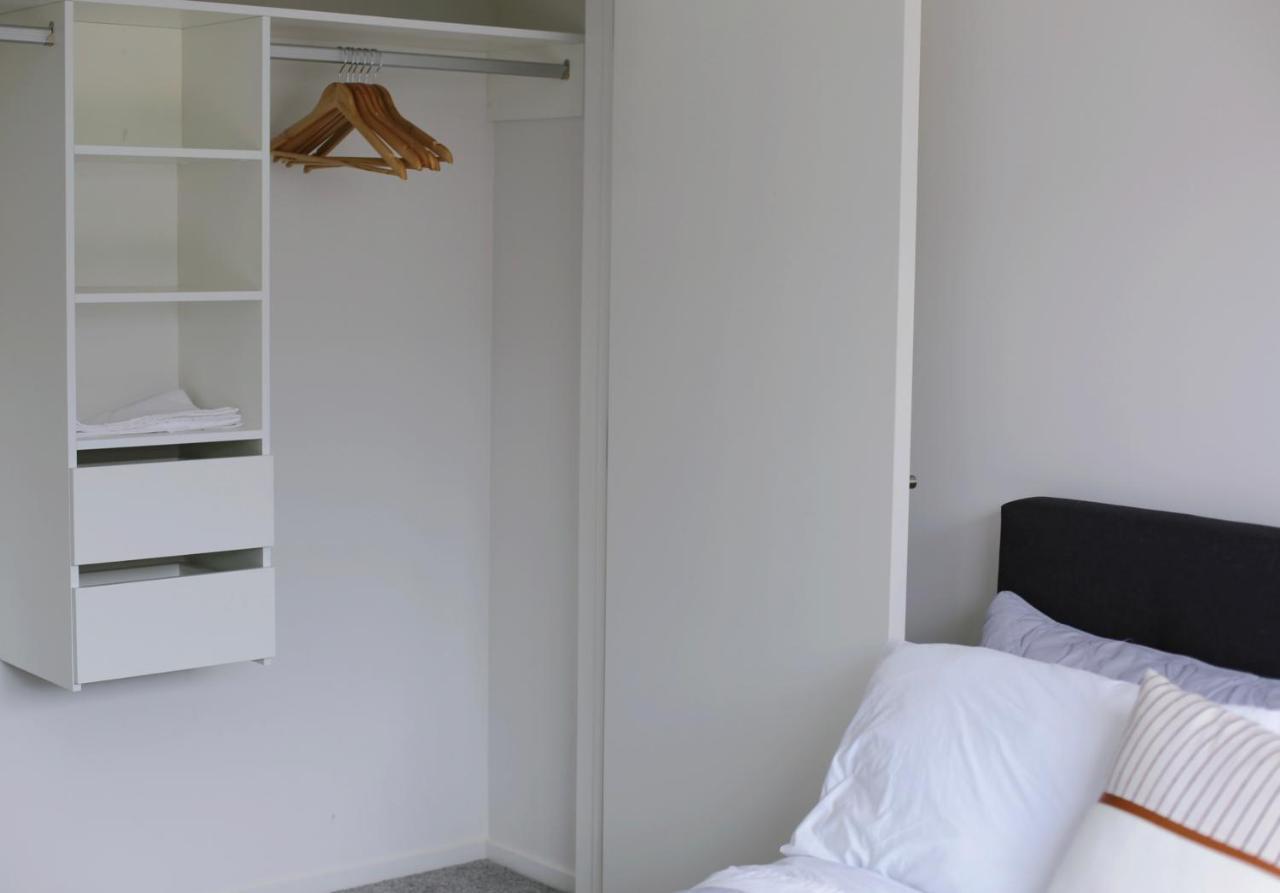 Cozy And Comfortable, Sunny Three-Storey Building โอ๊คแลนด์ ภายนอก รูปภาพ